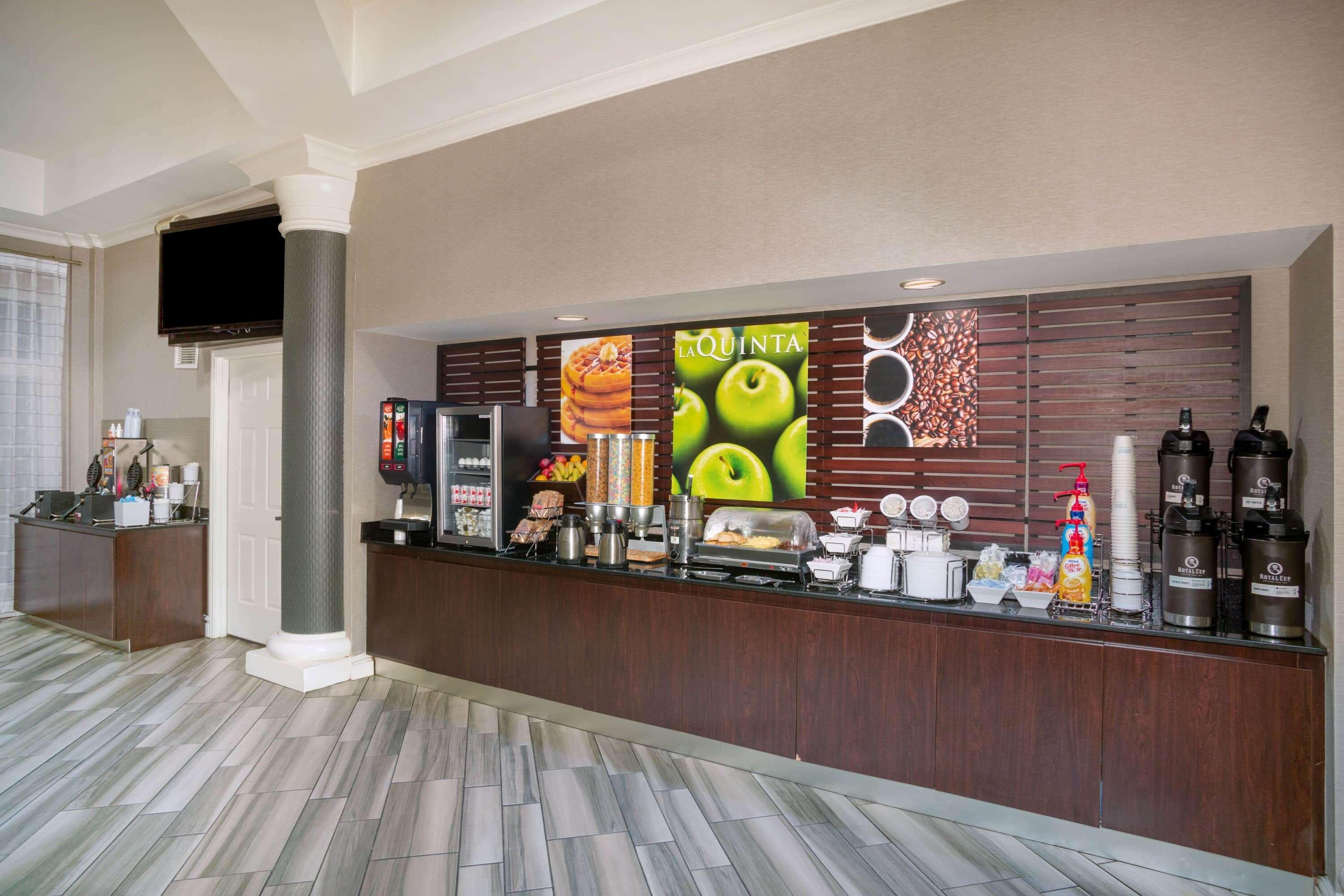 La Quinta By Wyndham St. Louis Westport Hotel Maryland Heights Exterior foto