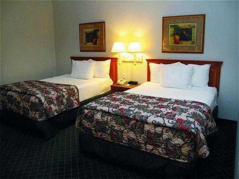 La Quinta By Wyndham St. Louis Westport Hotel Maryland Heights Exterior foto